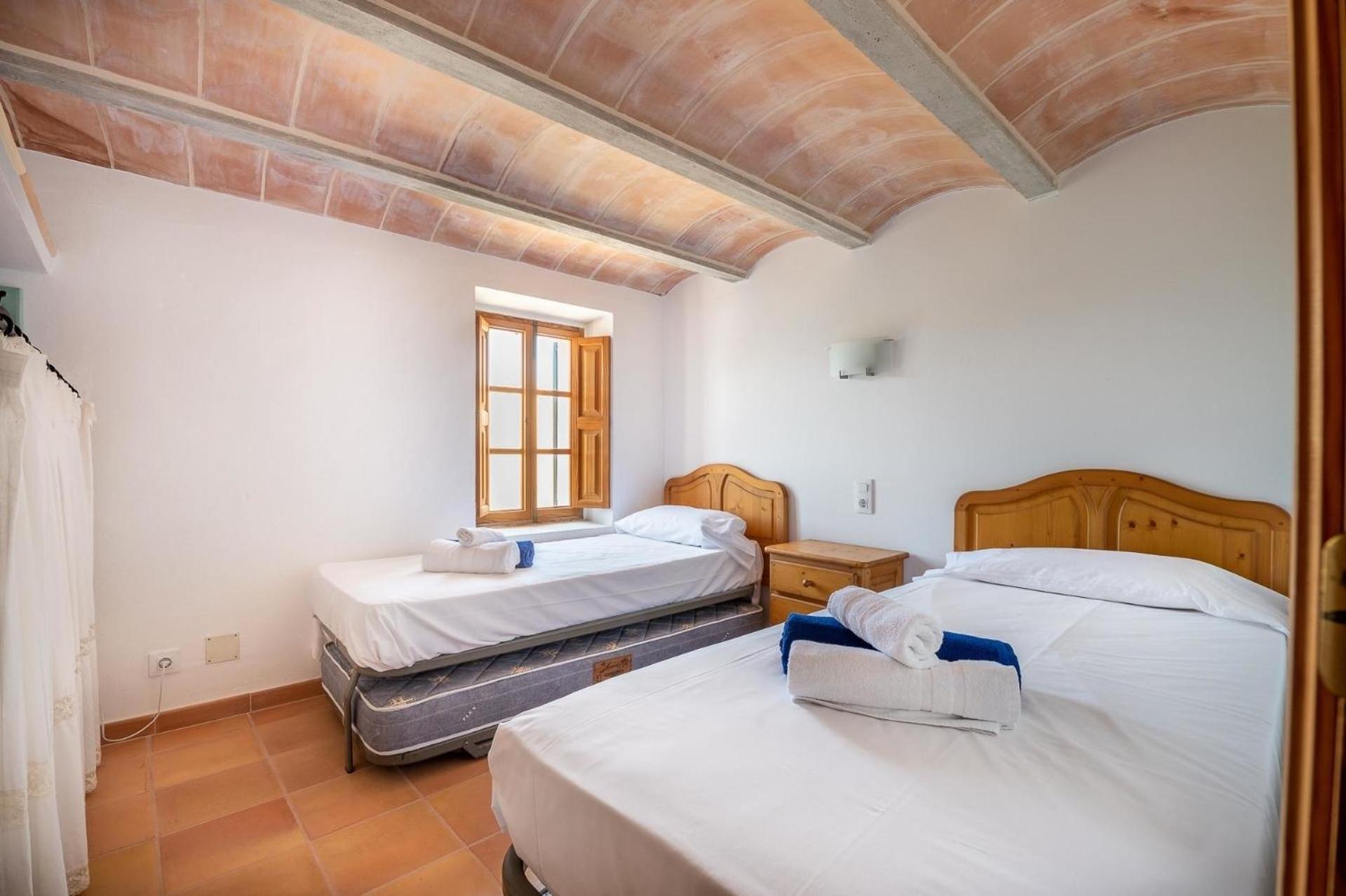 Mit Privatpool Fuer 8 Personen Ca 240 Qm In Des Cavaller, Mallorca Suedostkueste Von Mallorca Ferienhaus Ca's Concos des Cavaller