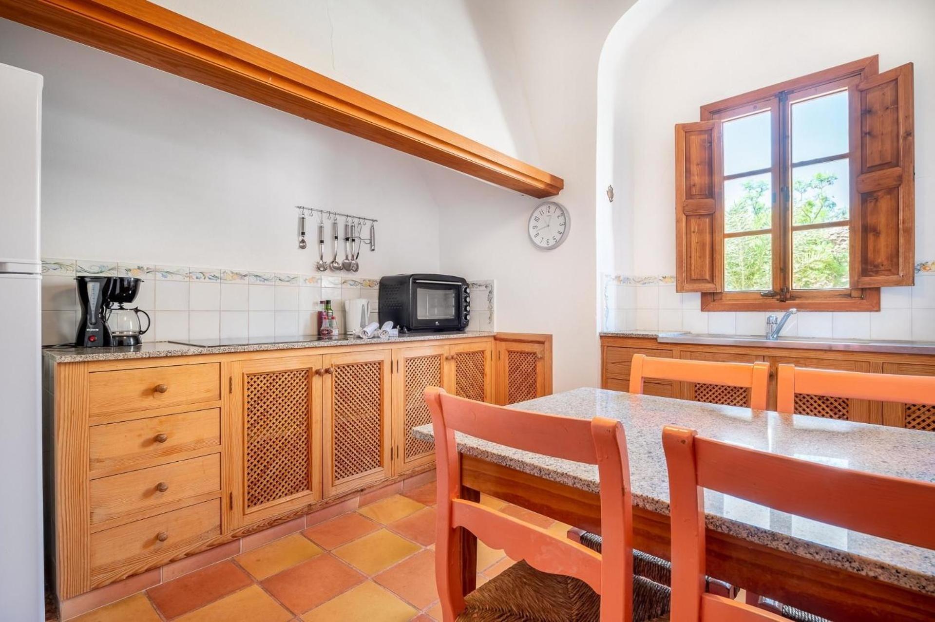 Ferienhaus Mit Privatpool Fuer 8 Personen Ca 240 Qm In Des Cavaller, Mallorca Suedostkueste Von Mallorca