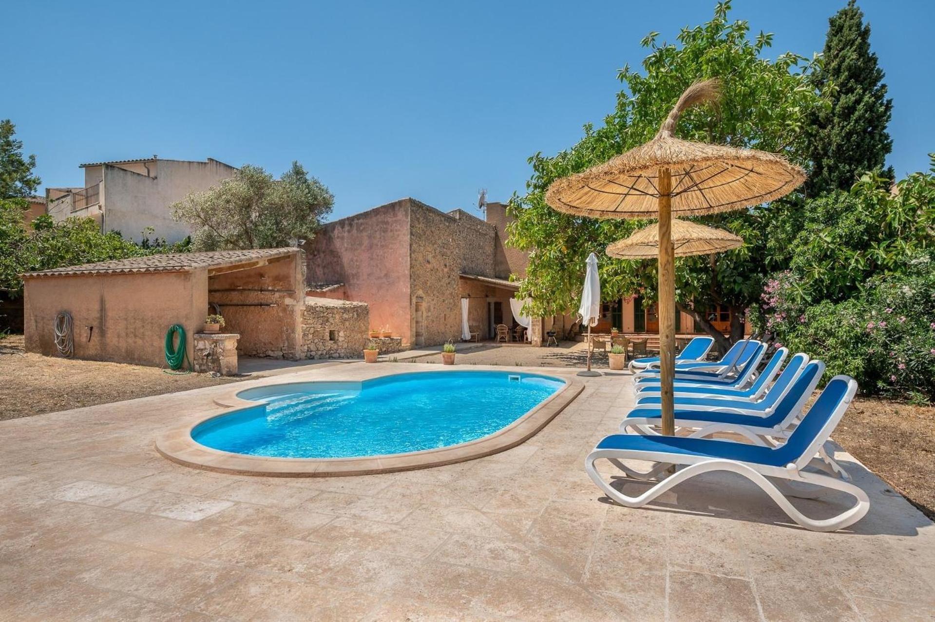 Mit Privatpool Fuer 8 Personen Ca 240 Qm In Des Cavaller, Mallorca Suedostkueste Von Mallorca *