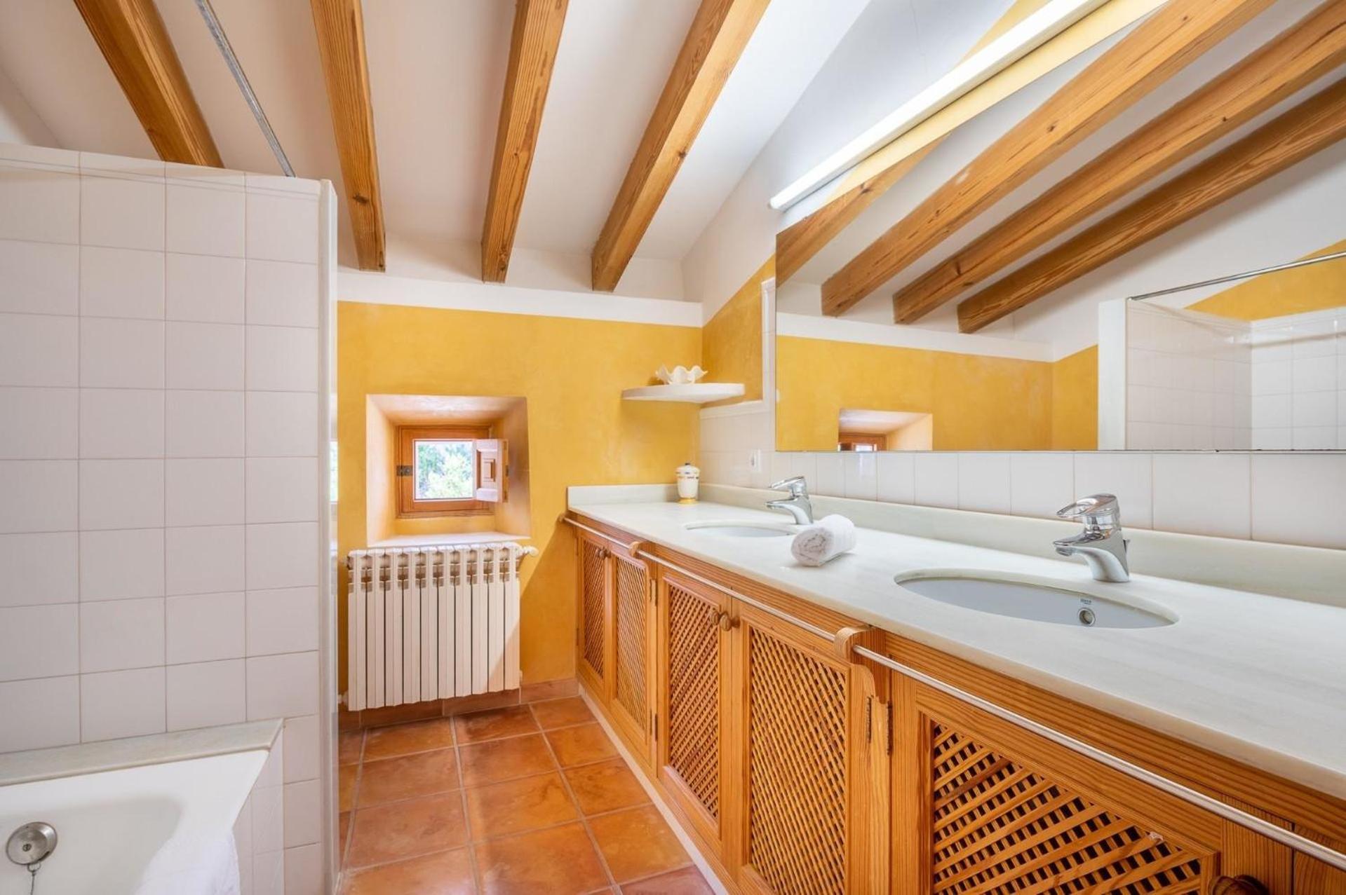 Mit Privatpool Fuer 8 Personen Ca 240 Qm In Des Cavaller, Mallorca Suedostkueste Von Mallorca * Ca's Concos des Cavaller