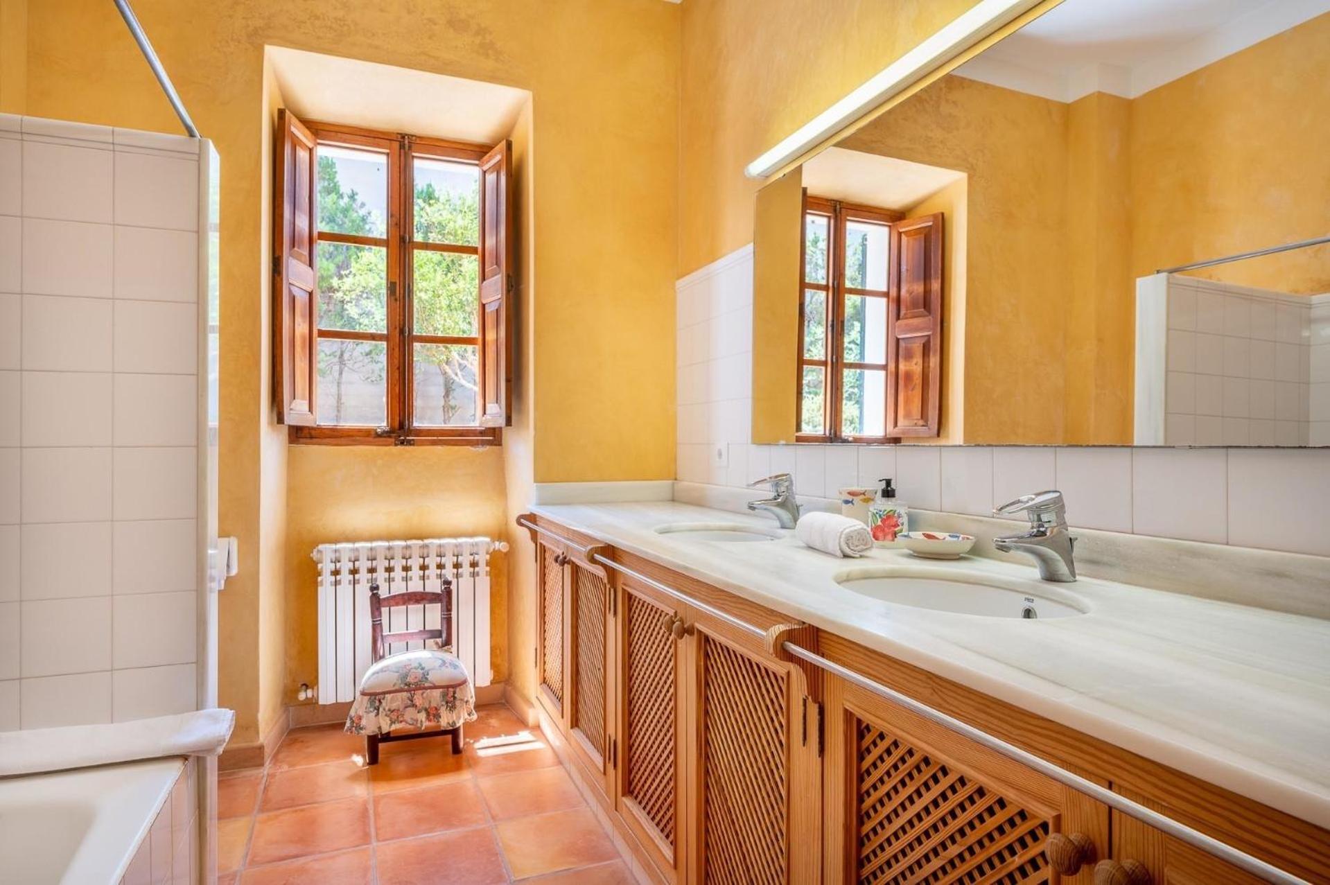 Mit Privatpool Fuer 8 Personen Ca 240 Qm In Des Cavaller, Mallorca Suedostkueste Von Mallorca Holiday home *